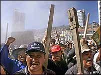 Manifestantes em La Paz