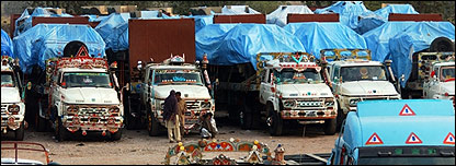 نیٹو کی رسد والے ٹرک