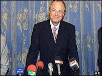 O primeiro-ministro húngaro, Peter Medgyessy, na época do referendo para a entrada na UE