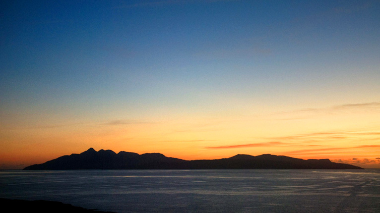 Dol fodha na grèine ann an Ealaghol