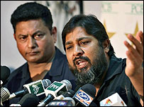 انضمام الحق اور پی جے میر