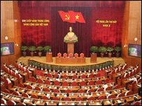 Quang cảnh hội nghị trung ương 7