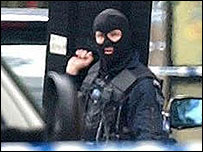 لندن میں بم دھماکوں کے بعد سکیورٹی سخت کردگی گئی