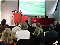 Hình chụp ở hội thảo