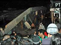 Pudang'da çöken bir duvar