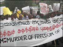 Sri Lanka journalists protesting threats to media