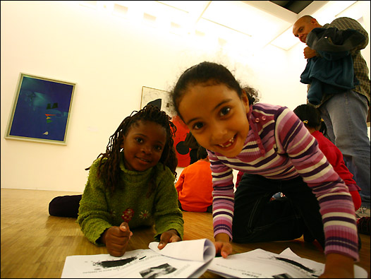 很多老师带着学生来庞比度中心参观学习。