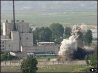 Bắc Hàn phá bỏ tháp làm nguội ở Yongbyon