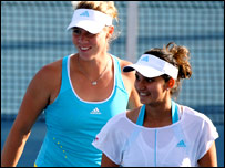 एलिसिया मोलिक और सानिया मिर्ज़ा