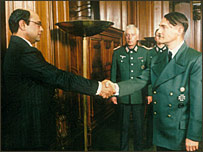 बोस की एक फ़िल्म का दृश्य