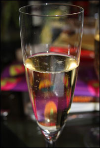 一小杯香槟