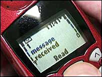 سائبر قوانین کے تحت افواہ پھیلانے والے ایس ایم ایس پر کارروائی کی جائے گی: حکومت