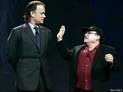 دنی دوويتو (راست) و تام هنکس