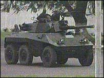 Veículo militar na capital do Congo, Kinshasa