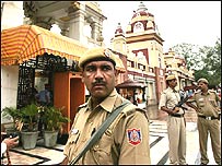 मंदिर में कड़ी सुरक्षा