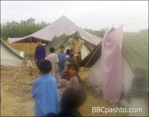 له بونېرڅخه بې ځايه شوي کډوال 