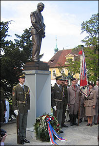 Socha Edvarda Beneše