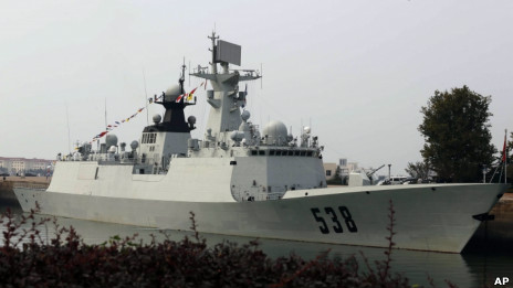 帕内塔参观了中国海军护卫舰烟台号和197号常规潜艇（20/09/2012）