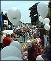 Pic: Balloons in street.