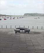 Tawelwch Bae Caerdydd