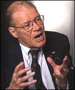 Ông Robert McNamara làm bộ trưởng quốc phòng thời Kennedy và Johnson