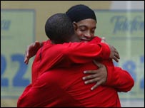 رونالدينيو و اتوئو