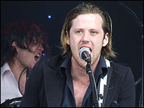 V//Formation on stage