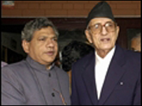 सीताराम येचुरी और गिरिजा प्रसाद कोइराला