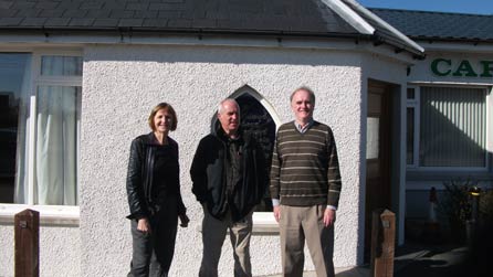 Catrin Stevens, Rhys Mwyn a Bob Morris yn Efailwen