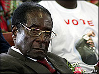 Robert Mugabe (foto de arquivo)