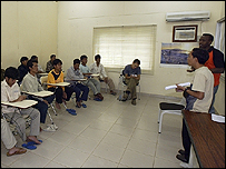 Người Thượng tại lớp học ở Cămpuchia để chuẩn bị cho cuộc sống tại Phần Lan