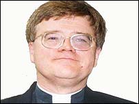 Kanovník Jeffrey John tvrdí, že ačkoli je gay, žije v celibátu 