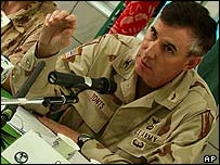 سرهنگ جيم يونتس سخنگوی ارتش آمريکا