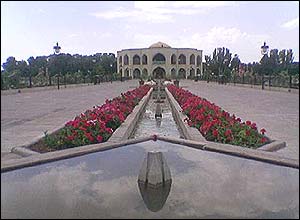 عمارت ائل گلی