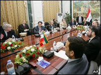 سخنرانی نخست وزیر عراق در جلسه گفتگوهای هیات های نمایندگی ایران و آمریکا در بغداد