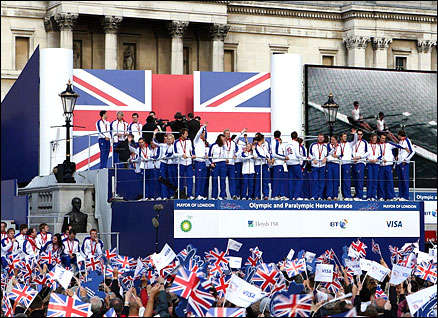 Rowers take the limelight inTrafalgar Square