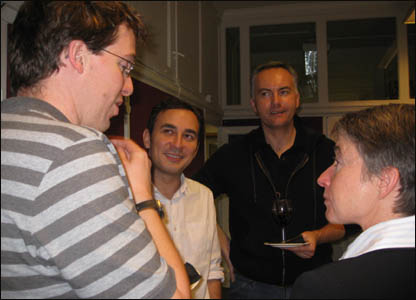 Các bạn bè từ Newsroom và ban khác