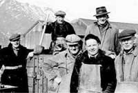 Chwarelwyr wrth eu gwaith