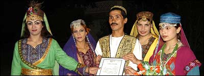 شماری از هنرمندان افغان در جشنواره تئاتر تابستانی کابل