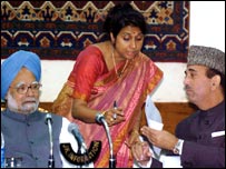 मनमोहन सिंह और ग़ुलाम नबी आज़ाद