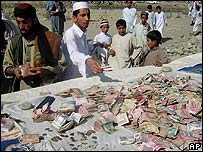 स्वात घाटी में मौलाना फ़ज़लुर्रहमान को आम लोगों का काफ़ी सहयोग मिलता है