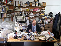 O escritor Sharif Kanana