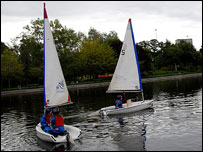 Children sailing in Glasgow
