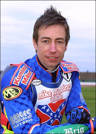 Magnus Zetterstrom (Hywel Lloyd)