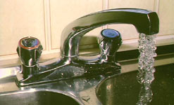 A tap with running water