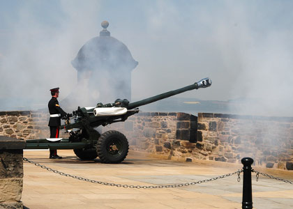 Thursday - Ghost hunting and Edinburgh Castle