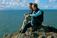 Cerddwyr yn Llanbadrig