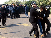 Police clash with miners in 1984