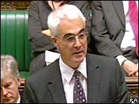 O ministro britânico da Economia, Alistair Darling