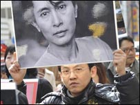 Biểu tình ở Nhật Bản để ủng hộ tự do cho Miến Điện